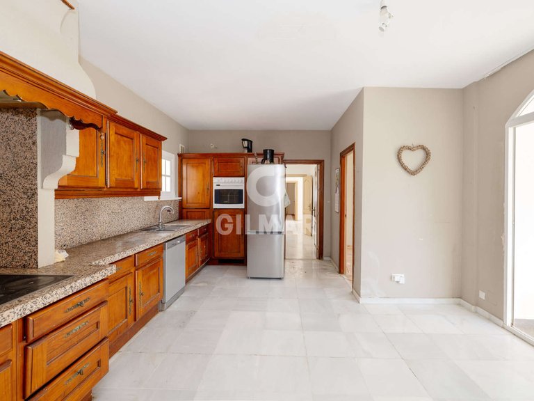 Villa for Sale in BenahavÍs, Malaga 12