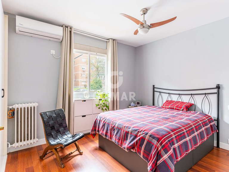 Apartment for Sale in Madrid, Madrid 18