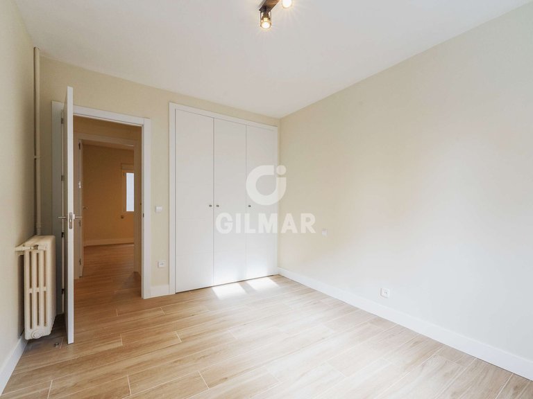 Apartment for Sale in Madrid, Madrid 16