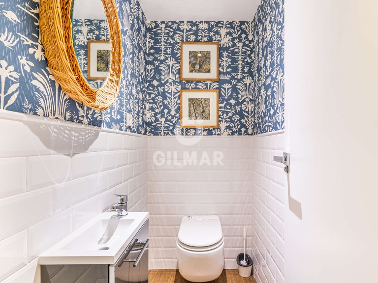 Apartment for Sale in Madrid, Madrid 18