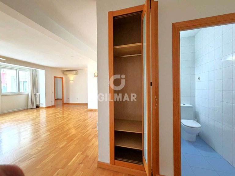 Apartment for Sale in Madrid, Madrid 28