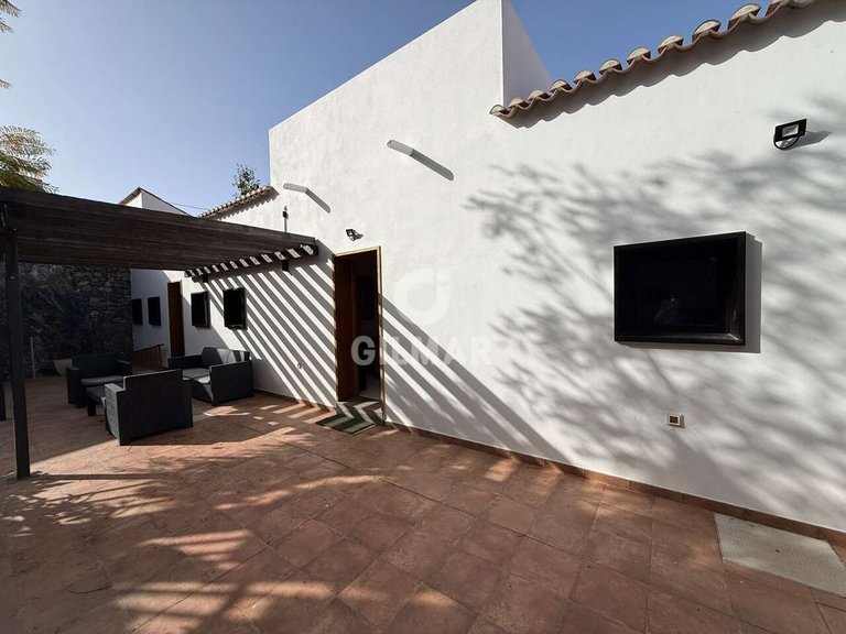 Villa for Sale in GuÍa De Isora, Tenerife 31