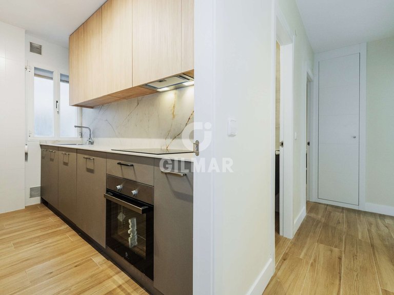 Apartment for Sale in Madrid, Madrid 11