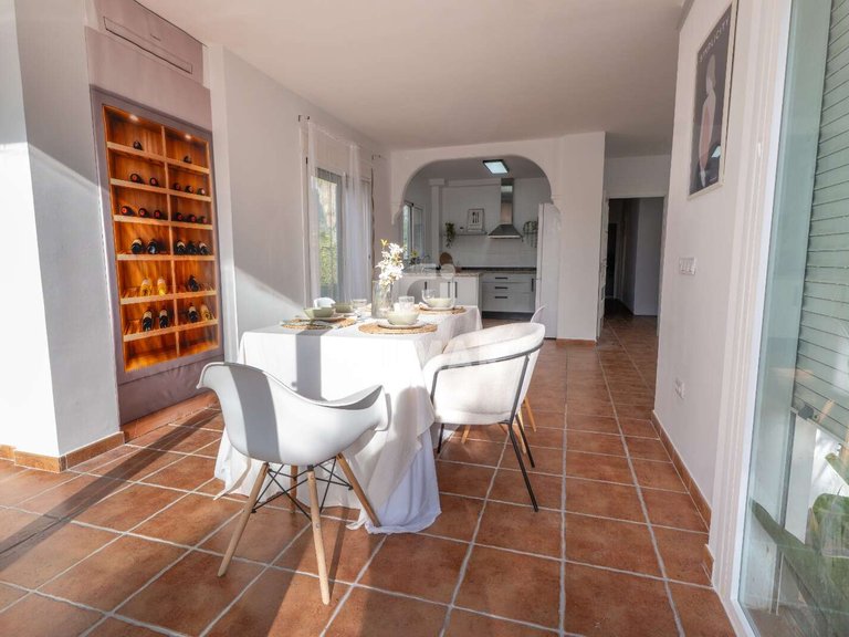 Villa for Sale in BenalmÁdena, Malaga 1