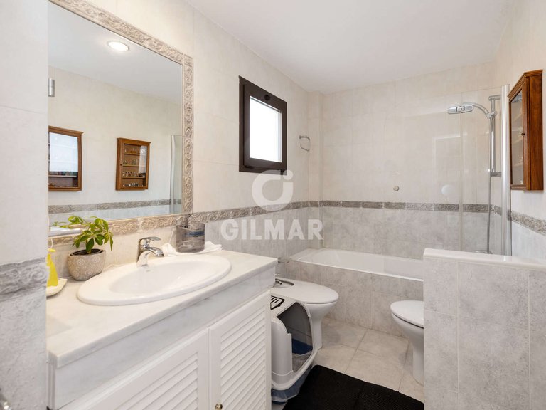 Town House for Sale in Atalaya Isdabe, Malaga 25