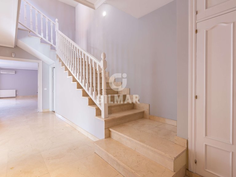 Town House for Rent in Madrid, Madrid 20