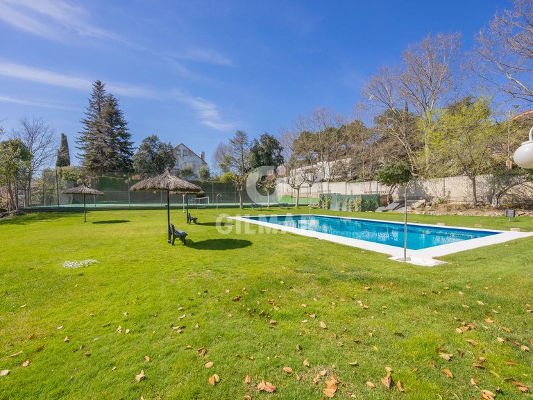 Town House for Sale in Madrid, Madrid 3