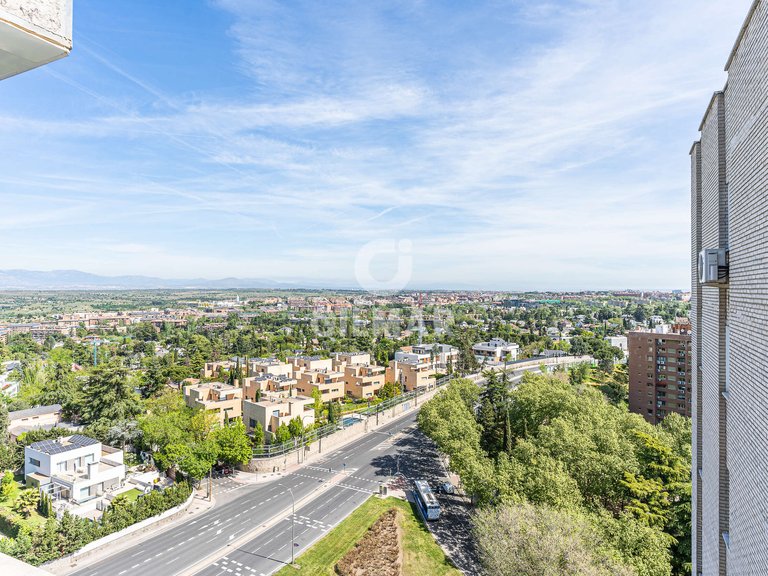 Apartment for Sale in Madrid, Madrid 35