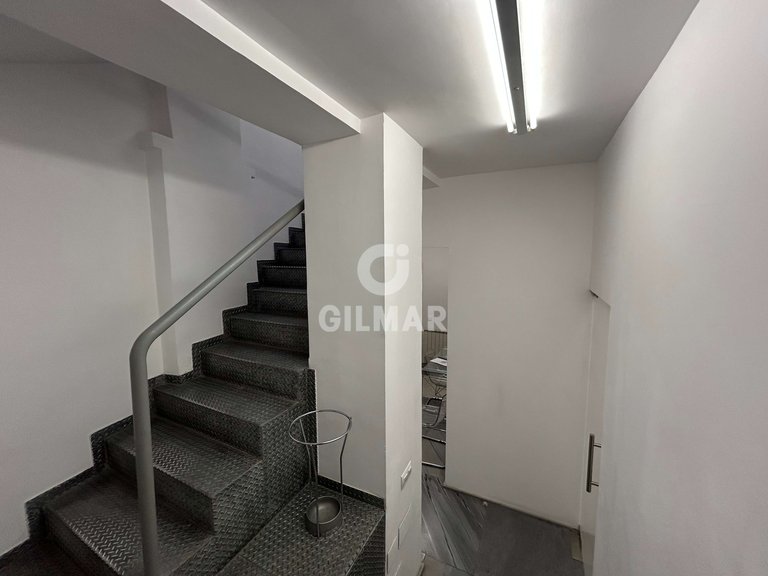 Commercial for Sale in Madrid, Madrid 17