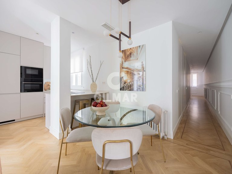 Apartment for Sale in Madrid, Madrid 5