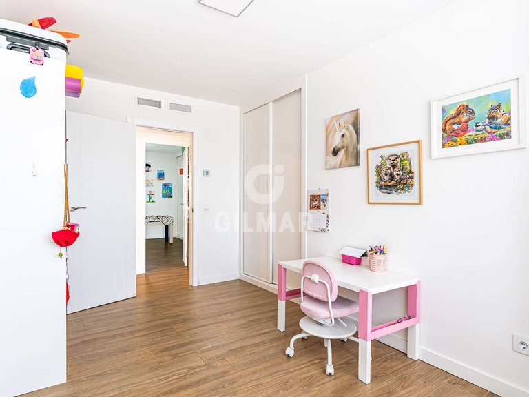 Apartment for Sale in Madrid, Madrid 18