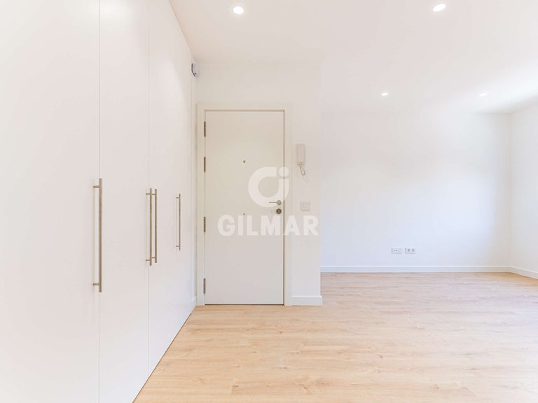 Apartment for Sale in Madrid, Madrid 11