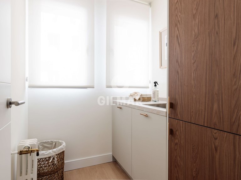 Apartment for Sale in Madrid, Madrid 50