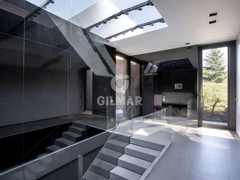 Villa for Sale in Madrid, Madrid 24