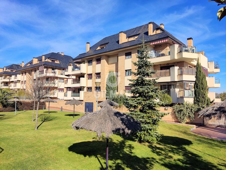 Town House for Sale in Boadilla Del Monte, Madrid 1