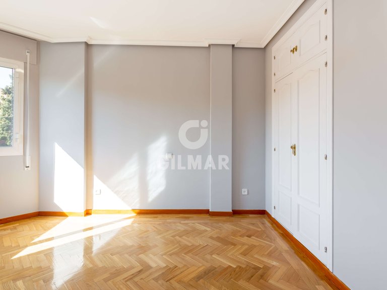 Town House for Rent in Madrid, Madrid 41