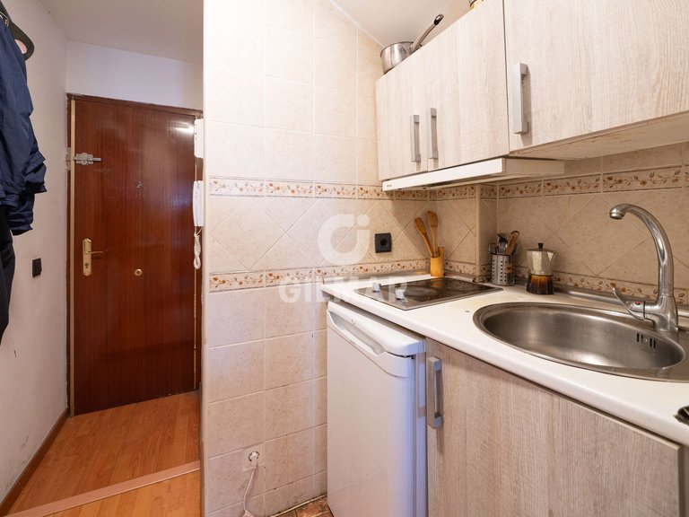 Apartment for Sale in Madrid, Madrid 17