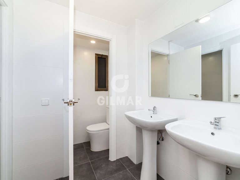 Commercial for Sale in Madrid, Madrid 21