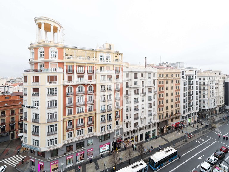 Apartment for Sale in Madrid, Madrid 32