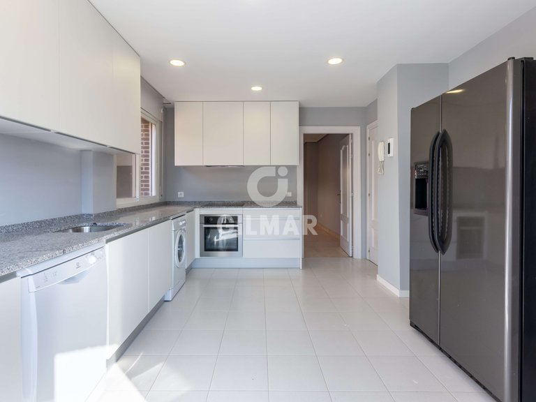 Town House for Rent in Madrid, Madrid 11