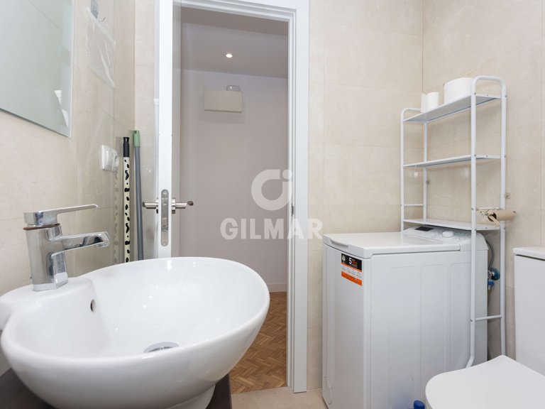 Apartment for Sale in Madrid, Madrid 27