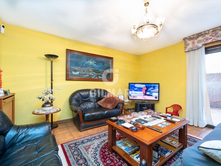 Town House for Sale in Madrid, Madrid 28