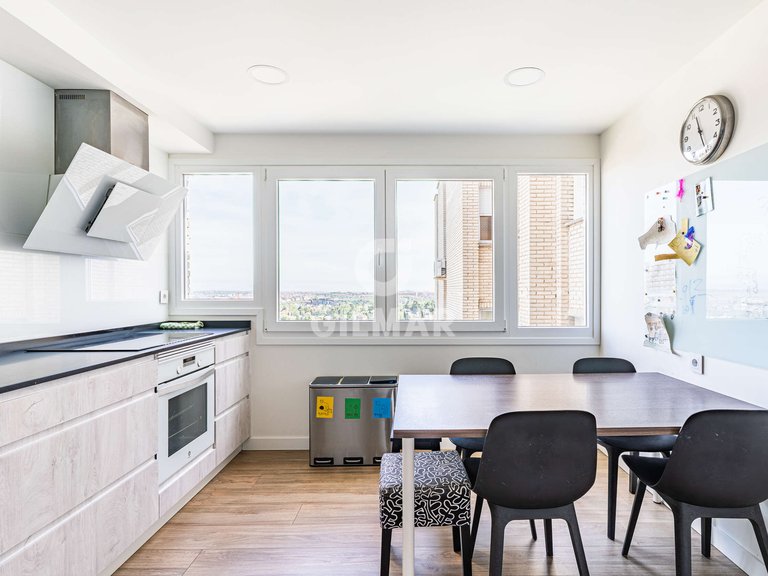 Apartment for Sale in Madrid, Madrid 12