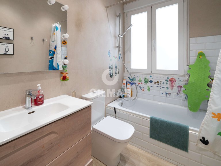 Apartment for Sale in Madrid, Madrid 23