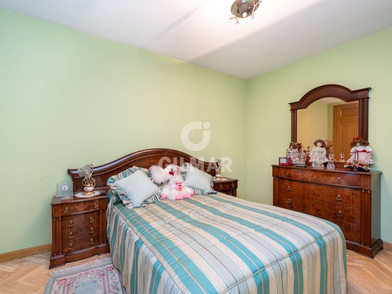 Town House for Sale in Madrid, Madrid 8