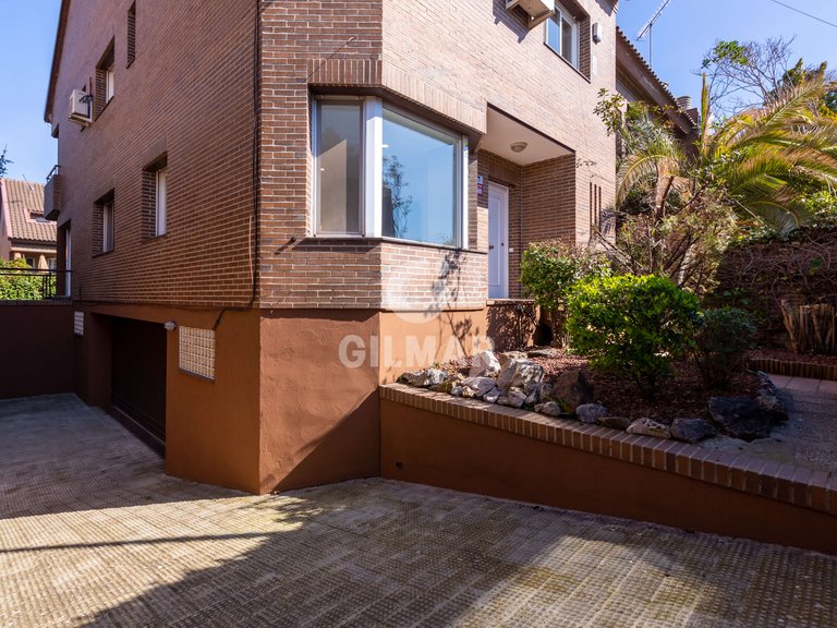 Town House for Rent in Madrid, Madrid 2