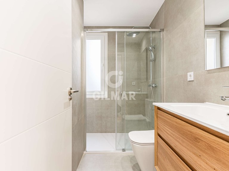 Apartment for Sale in Madrid, Madrid 16