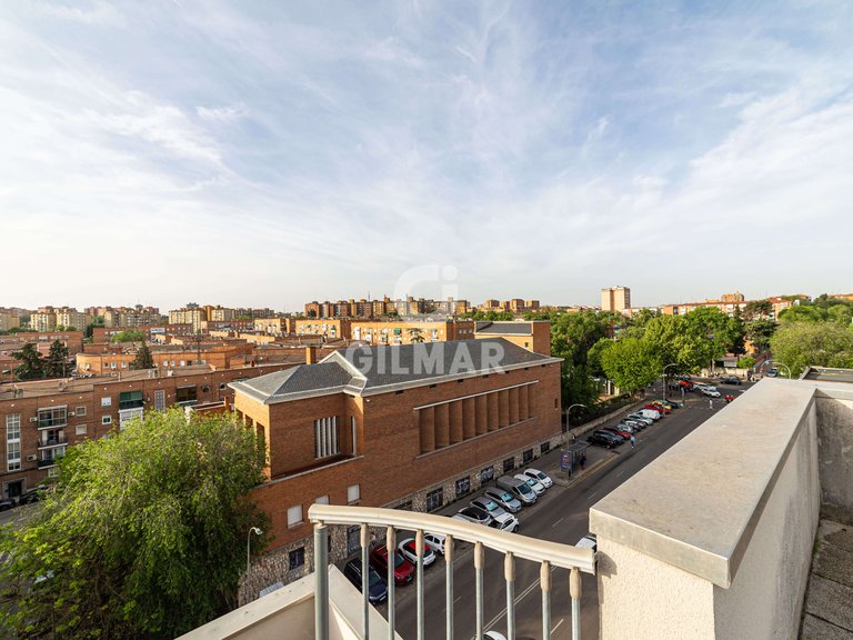 Commercial for Rent in Madrid, Madrid 20