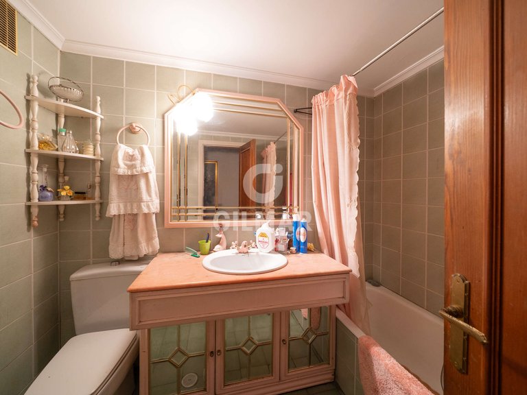 Apartment for Sale in Madrid, Madrid 27