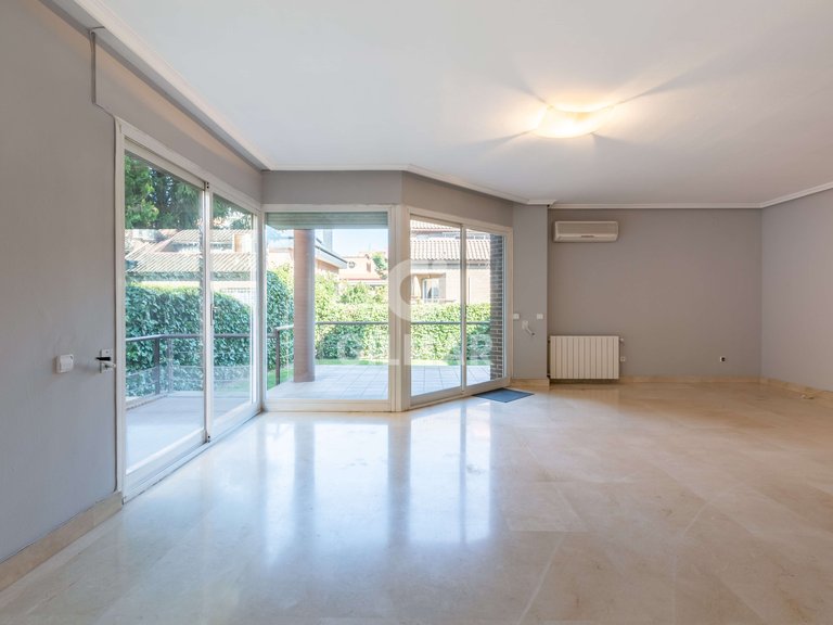 Town House for Rent in Madrid, Madrid 14