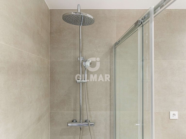 Apartment for Sale in Madrid, Madrid 18
