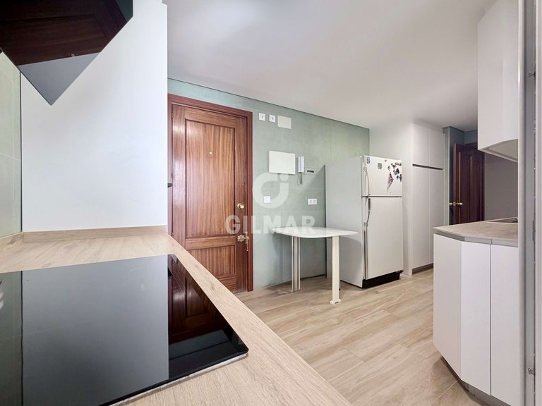Apartment for Rent in Madrid, Madrid 11