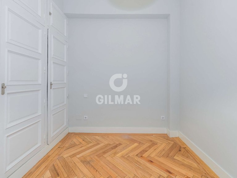 Apartment for Sale in Madrid, Madrid 8