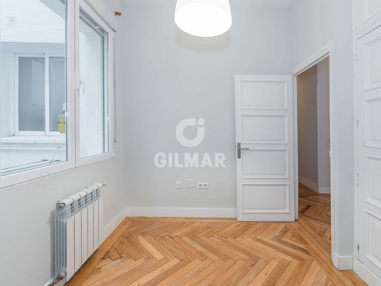 Apartment for Sale in Madrid, Madrid 11