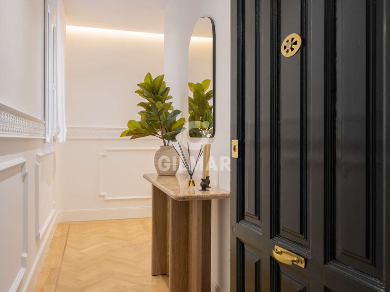 Apartment for Sale in Madrid, Madrid 18