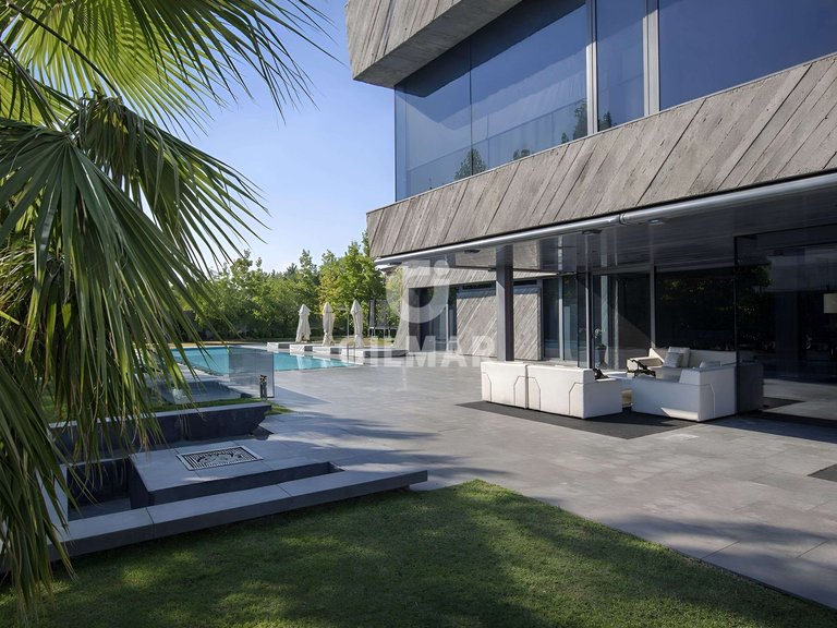 Villa for Sale in Madrid, Madrid 9