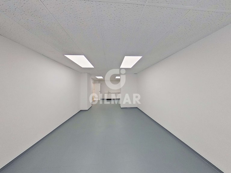 Commercial for Sale in Madrid, Madrid 37