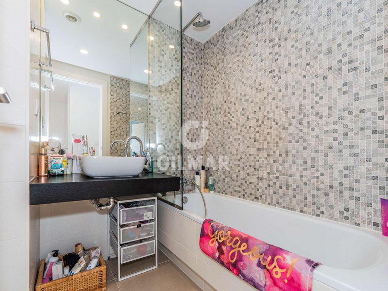 Apartment for Sale in Madrid, Madrid 18