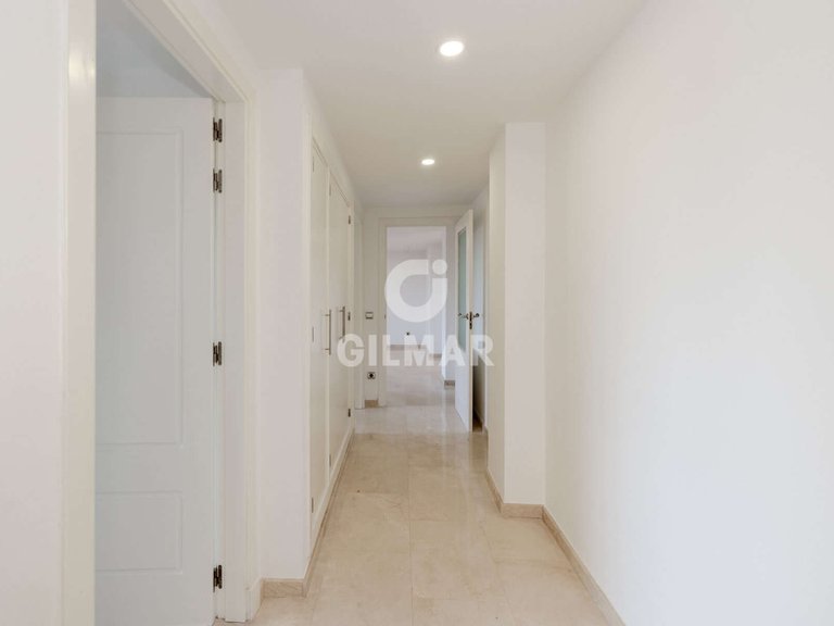 Penthouse for Sale in MÁlaga, Malaga 17