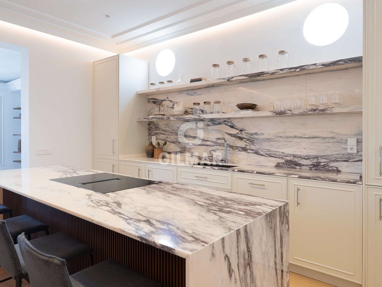 Apartment for Sale in Madrid, Madrid 18