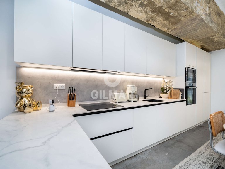 Apartment for Sale in Madrid, Madrid 18