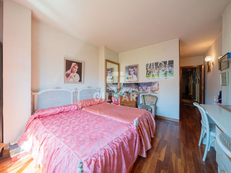 Apartment for Sale in Madrid, Madrid 18
