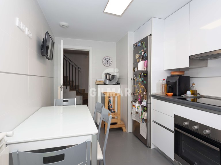 Town House for Sale in Madrid, Madrid 12