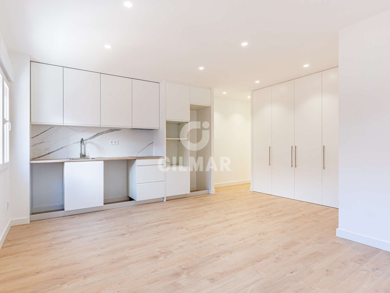 Apartment for Sale in Madrid, Madrid 5