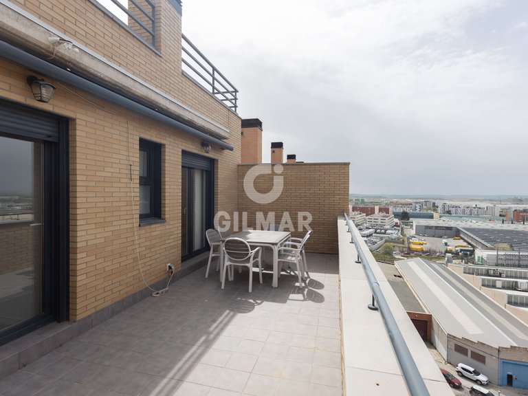 Town House for Sale in Madrid, Madrid 28