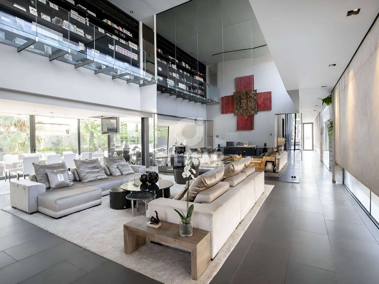 Villa for Sale in Madrid, Madrid 13